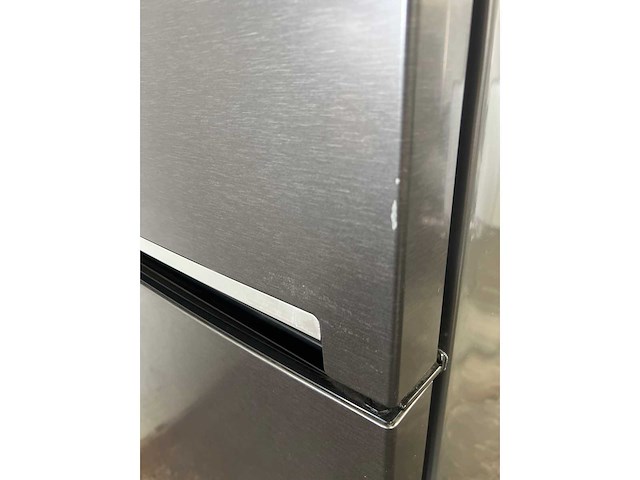 Beko rcne560k40xbrn - neofrost duo cooling - koel-vriescombinatie - afbeelding 6 van  9