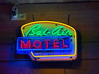 Bel air motel - neonbord - afbeelding 2 van  3