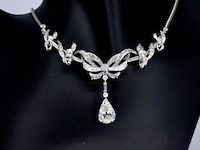 Belangrijk collier met een grote peer vorm diamant van 3.50 carat en natuurlijke diamanten - afbeelding 1 van  11