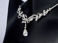 Belangrijk collier met een grote peer vorm diamant van 3.50 carat en natuurlijke diamanten - afbeelding 4 van  11