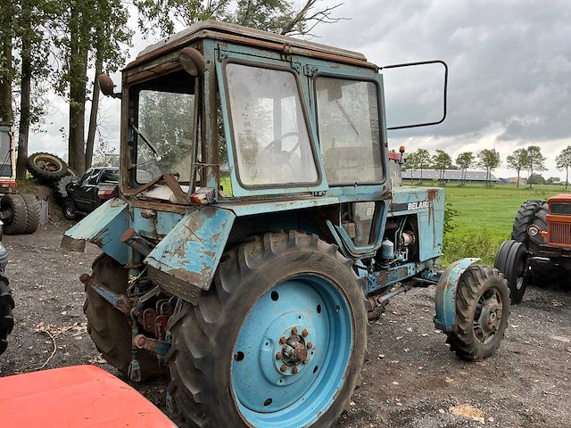 Belarus - 1994 - bx 90 4x4 - vierwielaangedreven landbouwtractor - afbeelding 2 van  26
