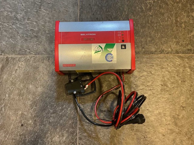 Belatron - 24v 35a - battery chargers - 2013 - afbeelding 1 van  2