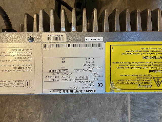 Belatron - 24v 35a - battery chargers - 2013 - afbeelding 2 van  2