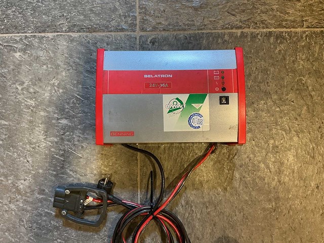 Belatron - 24v 35a - battery chargers - 2013 - afbeelding 1 van  1