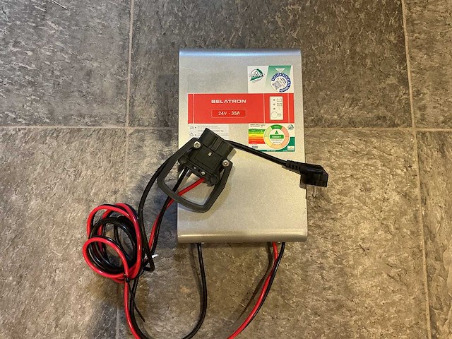 Belatron - 24v 35a - battery chargers - 2022 - afbeelding 1 van  2