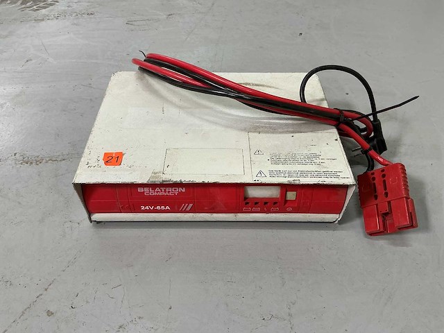 Belatron - 24v 65a - battery chargers - 2010 - afbeelding 1 van  2