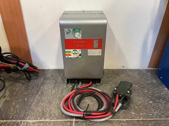 Belatron - 24v 65a - battery chargers - 2023 - afbeelding 1 van  2