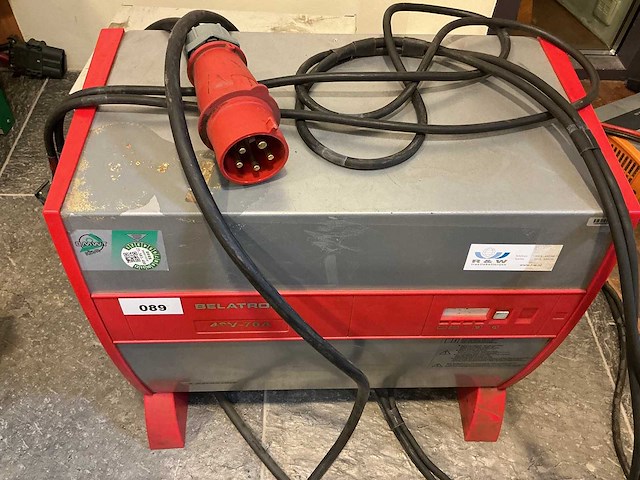 Belatron - 48v 70a - battery chargers - 2015 - afbeelding 1 van  2