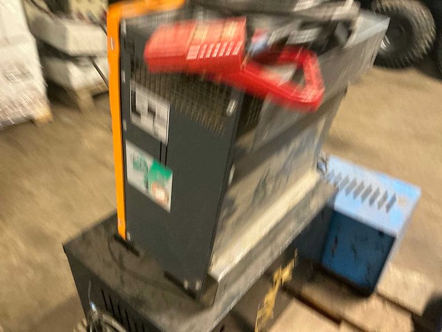 Belatron motive power classic acculader - afbeelding 4 van  5