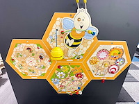 Beleduc - interactief houten speelbord met kinderstoeltjes - afbeelding 4 van  4