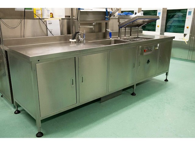 Belimed voorspoeleiland met ultrasoon - afbeelding 1 van  1