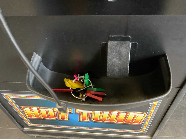 Bell-fruit games hot twin speelautomaat - afbeelding 6 van  8