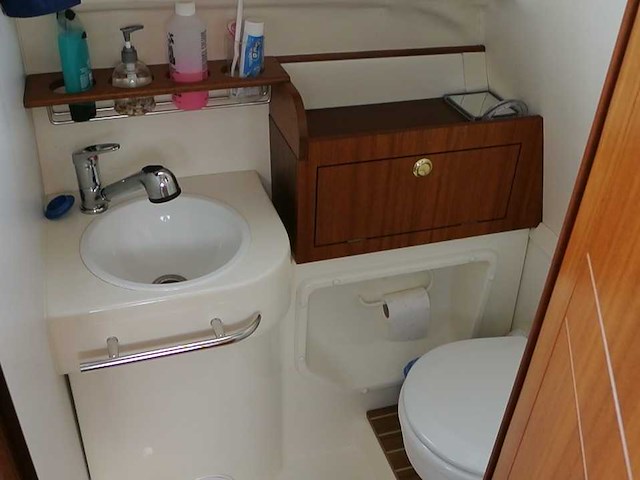 Bella - 2004 - 760 - motorjacht - afbeelding 10 van  15