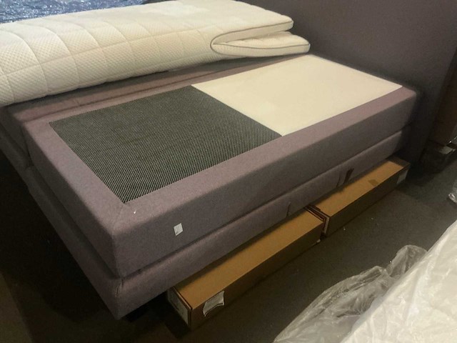 Bellagio gestoffeerd magnesia elektrische boxspring 180x200cm - afbeelding 5 van  6