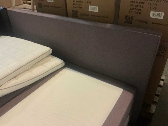 Bellagio gestoffeerd magnesia elektrische boxspring 180x200cm - afbeelding 6 van  6
