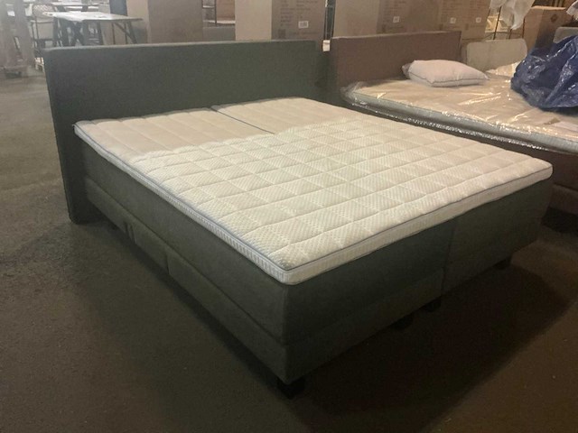 Bellagio lederlook magnesia 96 elektrische boxspring 180x200cm - afbeelding 1 van  8