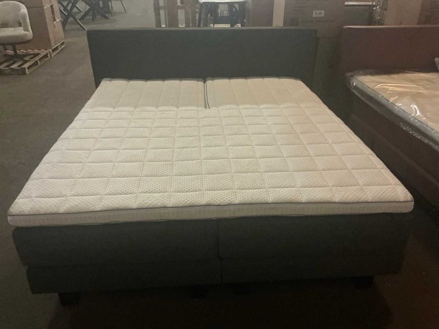 Bellagio lederlook magnesia 96 elektrische boxspring 180x200cm - afbeelding 2 van  8