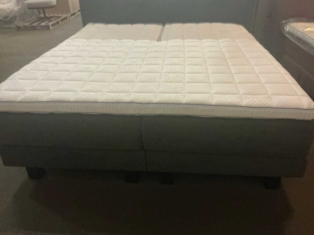 Bellagio lederlook magnesia 96 elektrische boxspring 180x200cm - afbeelding 4 van  8