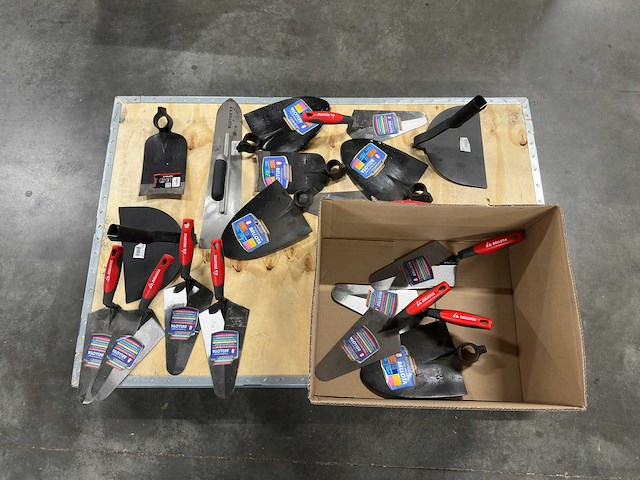 Bellota - partij metselgereedschap - afbeelding 6 van  9