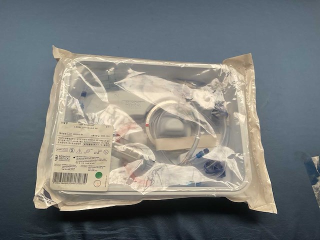 Belmont medical 3-spike disposable set blood warmer (250x) - afbeelding 1 van  3