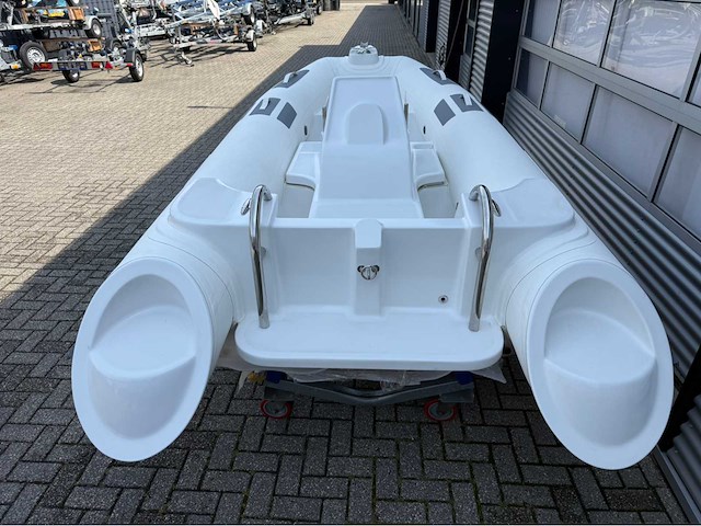 Beluga jet rib boot - afbeelding 8 van  13