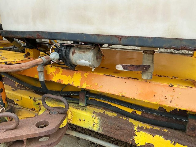 Bema 35 dual straatveegmachine - afbeelding 16 van  25