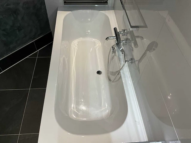 Ben - ligbad met badmengkraan 190 x 80 cm - afbeelding 8 van  13