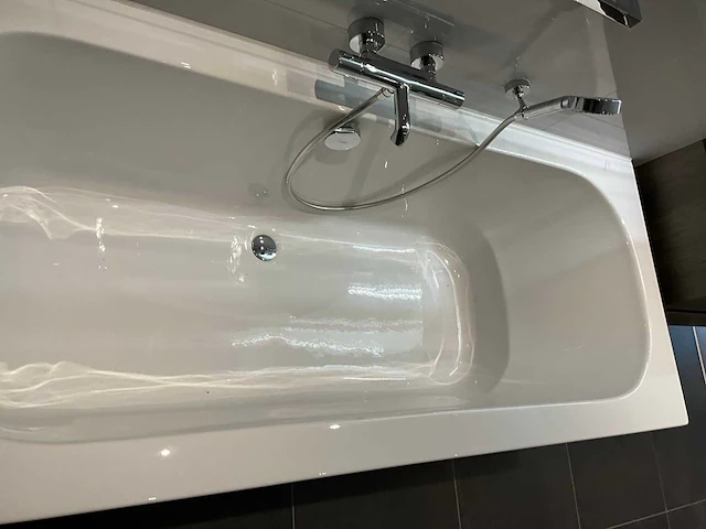 Ben - ligbad met badmengkraan 190 x 80 cm - afbeelding 2 van  13