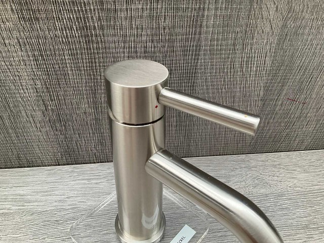 Ben lavion wastafelkraan brushed nickel - afbeelding 3 van  6