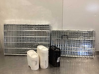 Bench (2x) en voerbakken - afbeelding 1 van  5