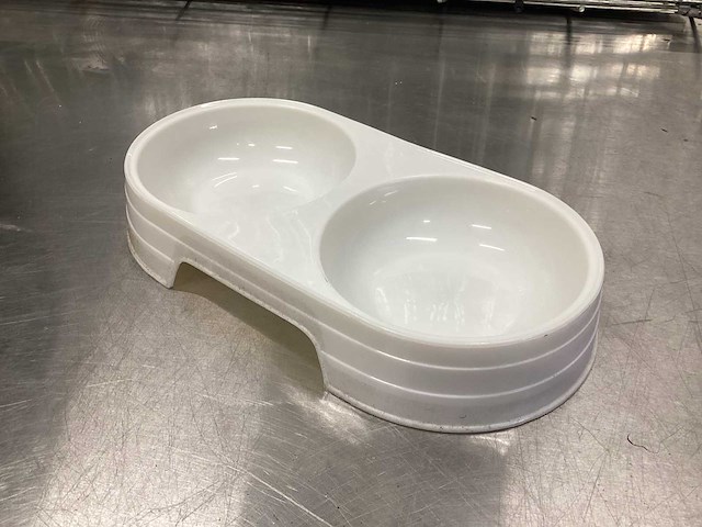 Bench (2x) en voerbakken - afbeelding 3 van  5