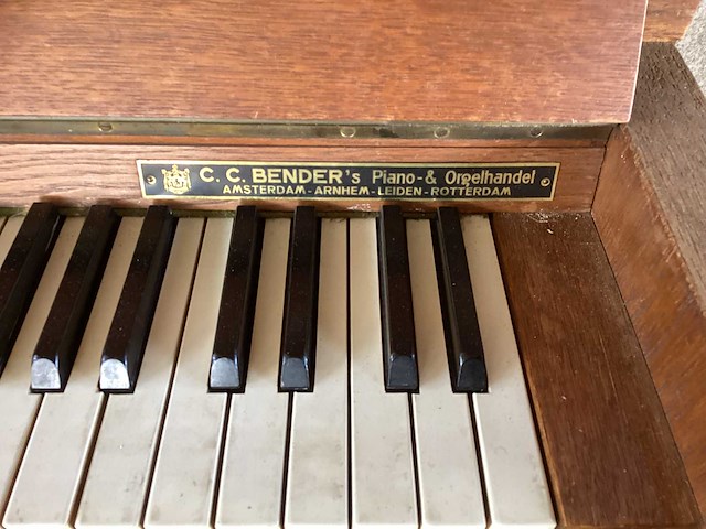 Bender piano - afbeelding 8 van  8