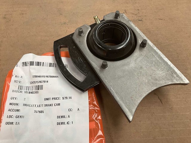 Bendix left brake bracket (2x) - afbeelding 1 van  4