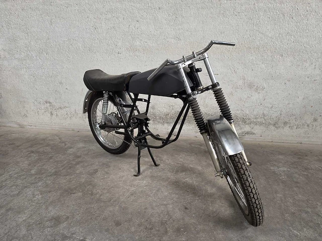 Benelli - bromfiets - t50 ? - oldtimer met onderdelen - afbeelding 8 van  13