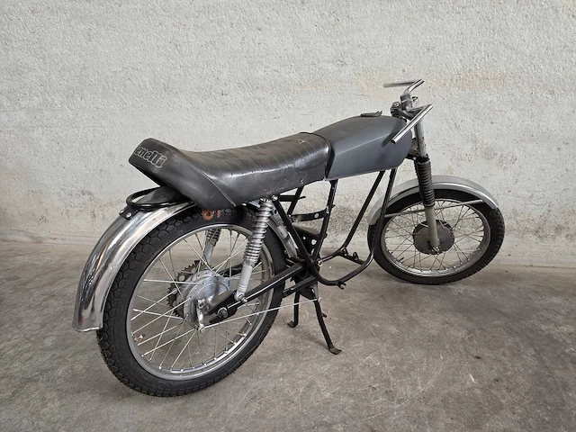 Benelli - bromfiets - t50 ? - oldtimer met onderdelen - afbeelding 5 van  13