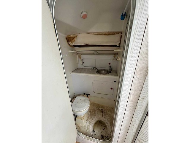 Beneteau - 1988 - flyer 8 - motorboot - afbeelding 13 van  13