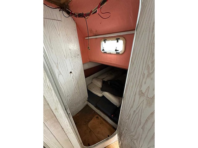 Beneteau - 1988 - flyer 8 - motorboot - afbeelding 5 van  12