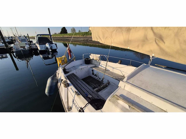 Beneteau - baroudeur mk2 - sailing yacht - afbeelding 11 van  16