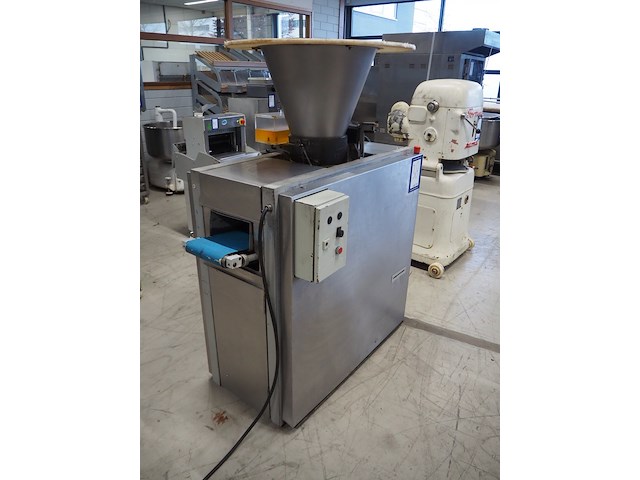 Benier - afbeelding 2 van  8