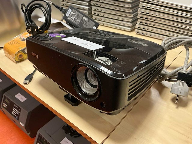 Benq mw519 beamer - afbeelding 1 van  4