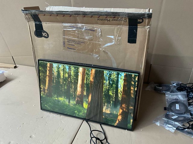 Benq pd3220u monitor - afbeelding 1 van  7