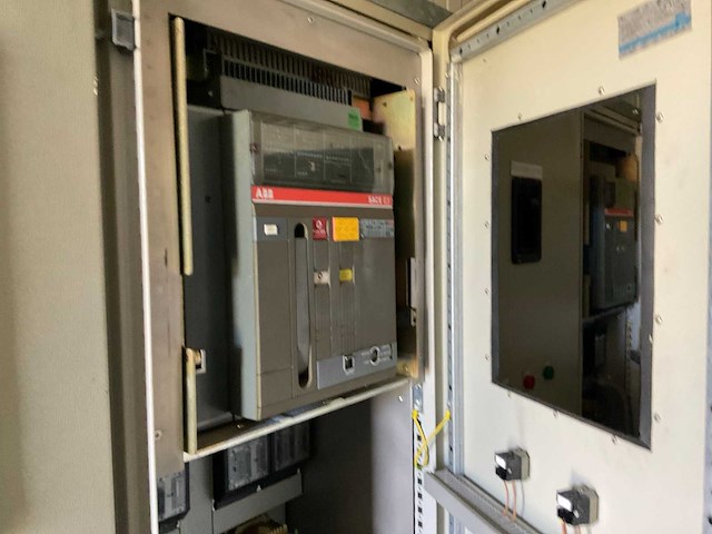 Bentec partij besturingskasten in container - afbeelding 10 van  48