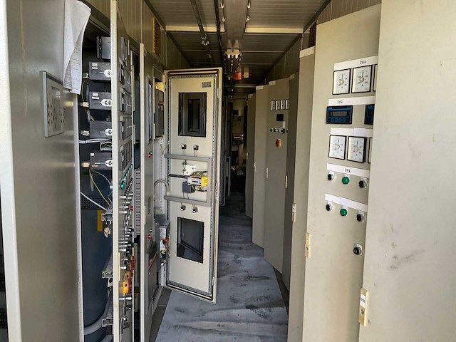Bentec partij besturingskasten in container - afbeelding 23 van  48