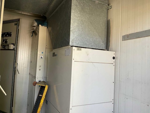 Bentec partij besturingskasten in container - afbeelding 3 van  11
