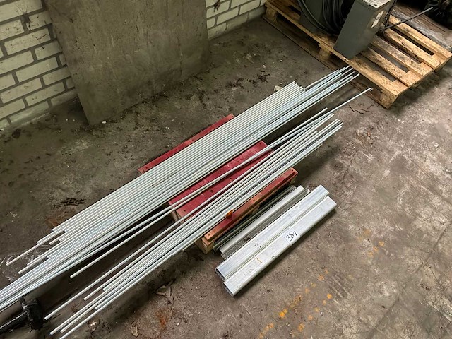 Benteler cronoline partij rvs buizen - afbeelding 1 van  2