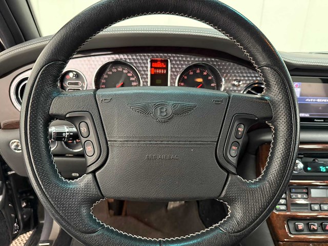 Bentley - arnage - v8 - personenauto - 2002 - afbeelding 11 van  27