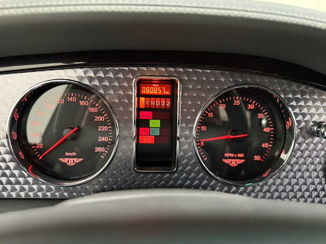 Bentley - arnage - v8- youngtimer - 2002 - afbeelding 25 van  47