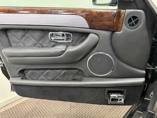 Bentley - arnage - v8- youngtimer - 2002 - afbeelding 33 van  47