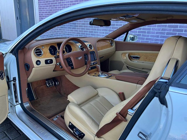 Bentley - continental - gt - 6.0 w12 - 2008 - afbeelding 5 van  26