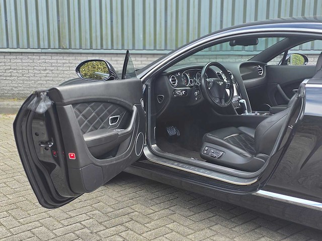 Bentley - continental gt - 4.0 v8 - 2013 - 4 zits - personenauto - r-215-lk - afbeelding 1 van  24